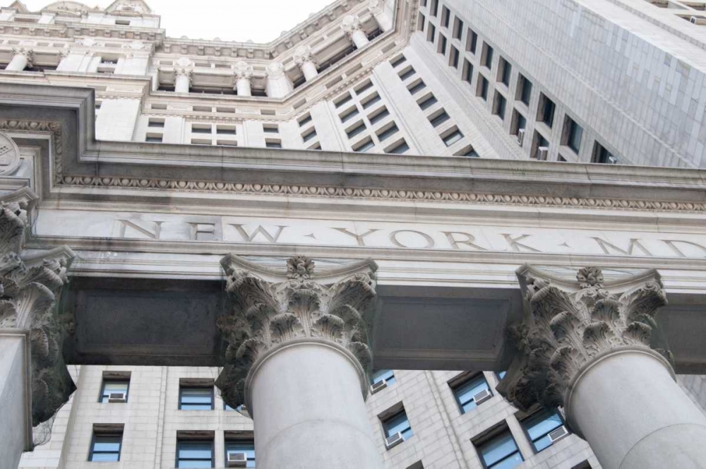 Wall art: NYC Municipal Building II, by Berzel, Erin
