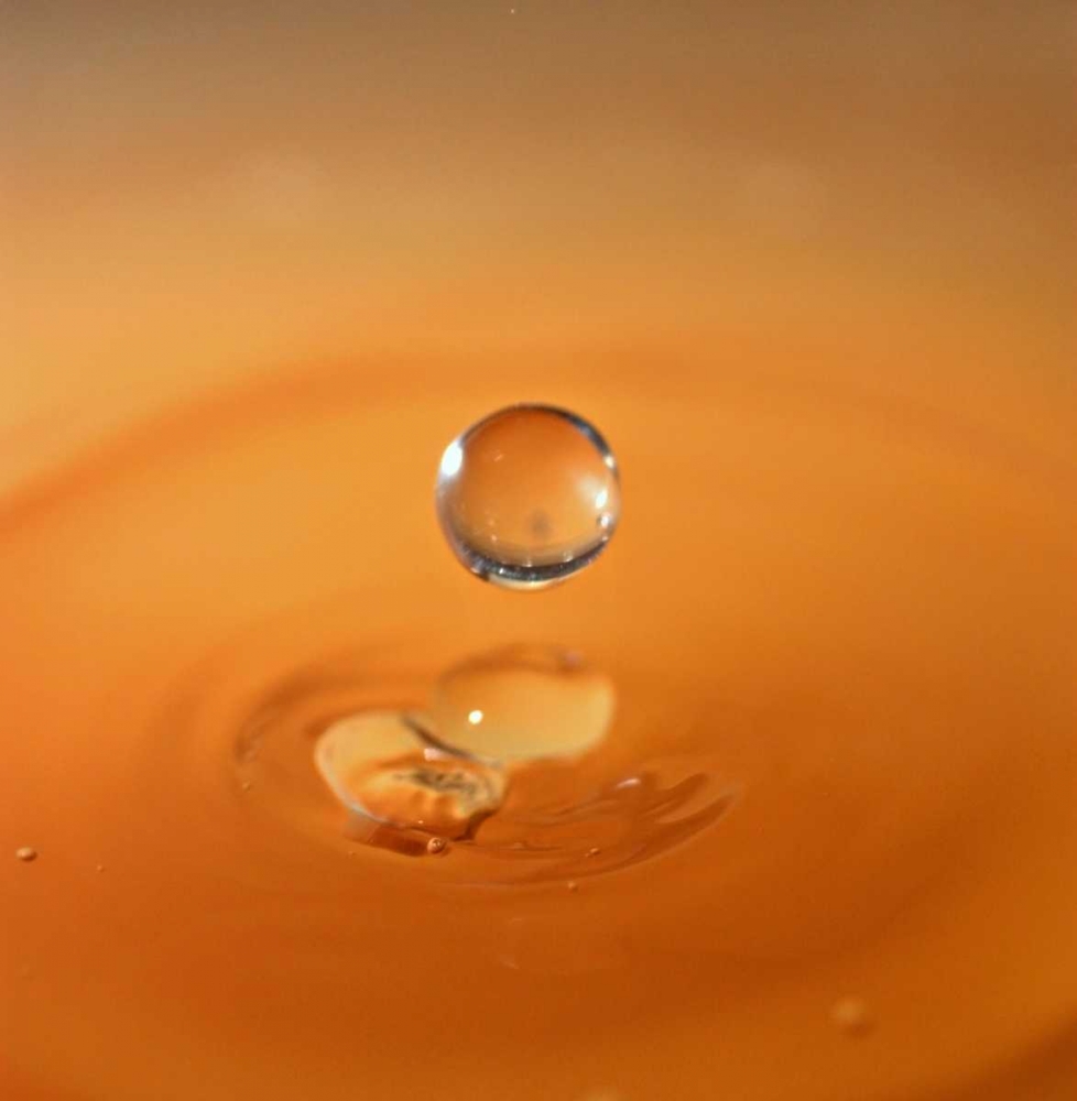 Art Print: Tomato Soup Drop I