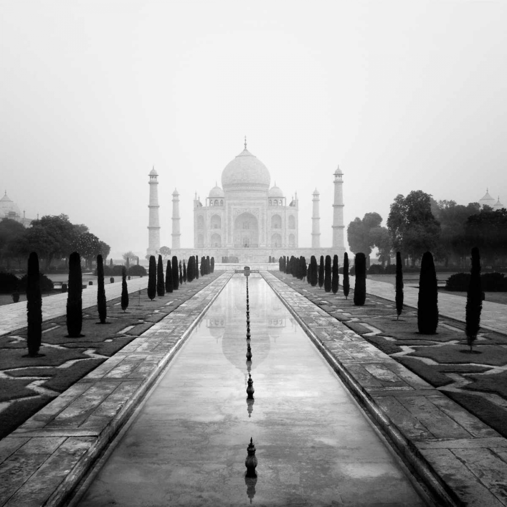 Art Print: Taj Mahal - A Tribute to Beauty