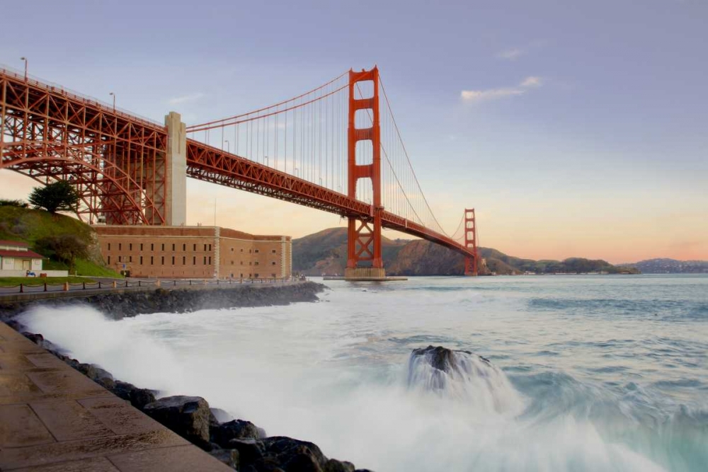 Art Print: Golden Gate Bridge at Dawn