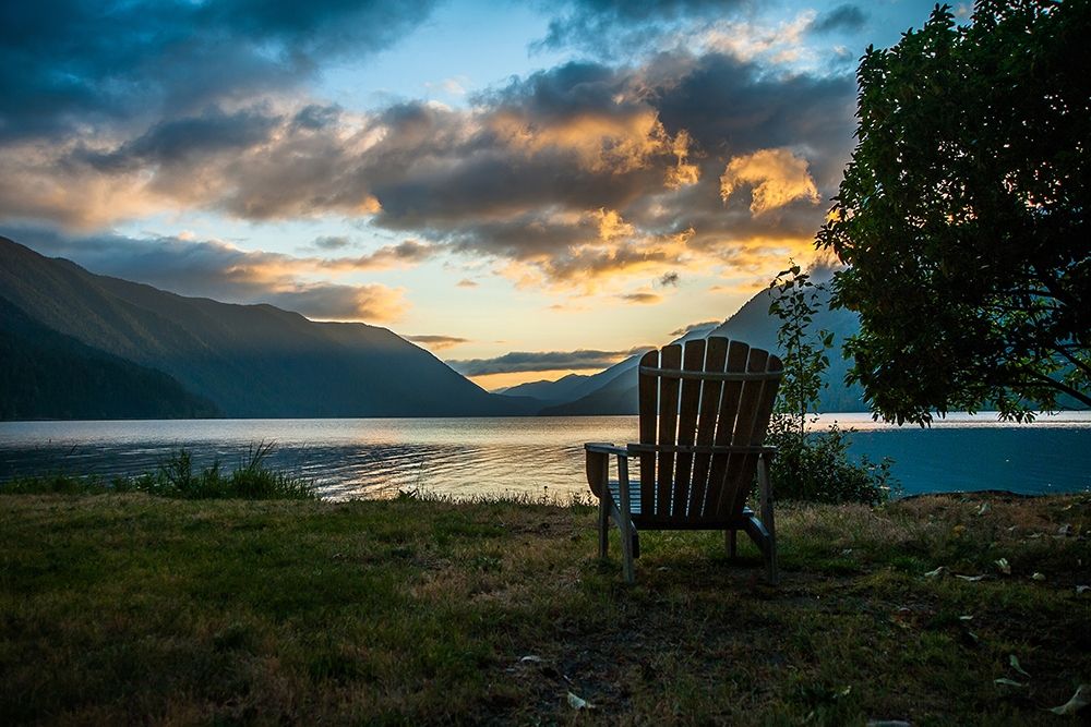 Art Print: Crescent Lake Chair