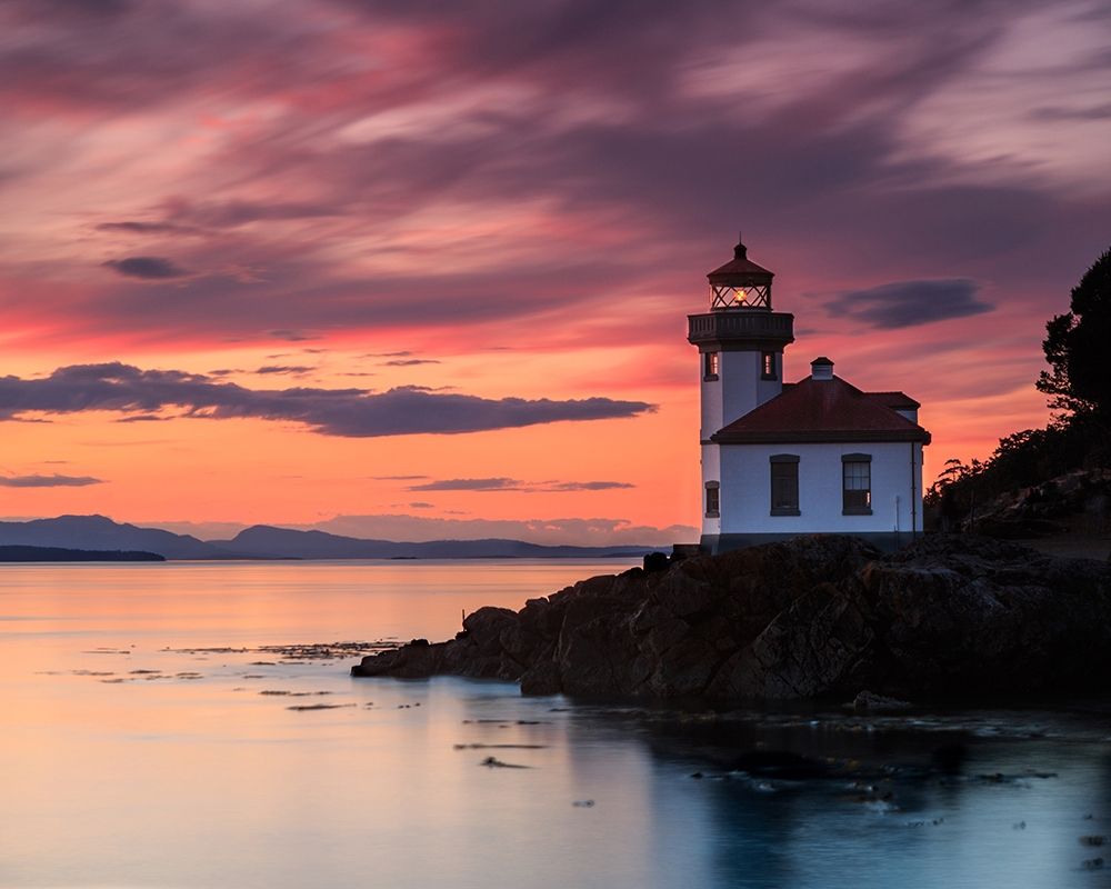 Art Print: Orange Sunset at Lime Kiln Lighthouse