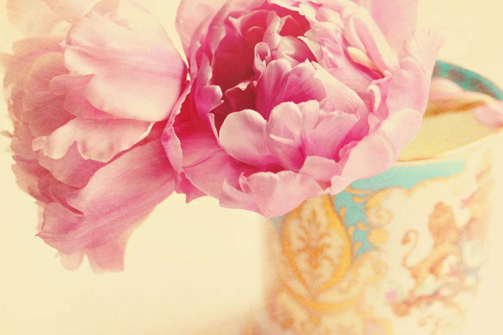 Wall Art Painting id:74001, Name: Elegant Vase, Artist: Gardner, Sarah