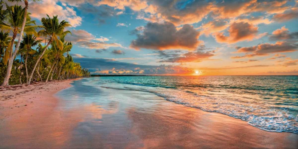 Art Print: Beach in Maui, Hawaii, at sunset