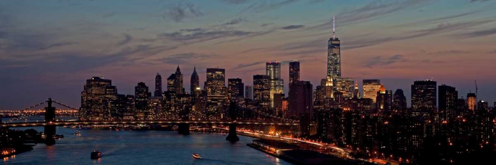Art Print: Lower Manhattan at dusk