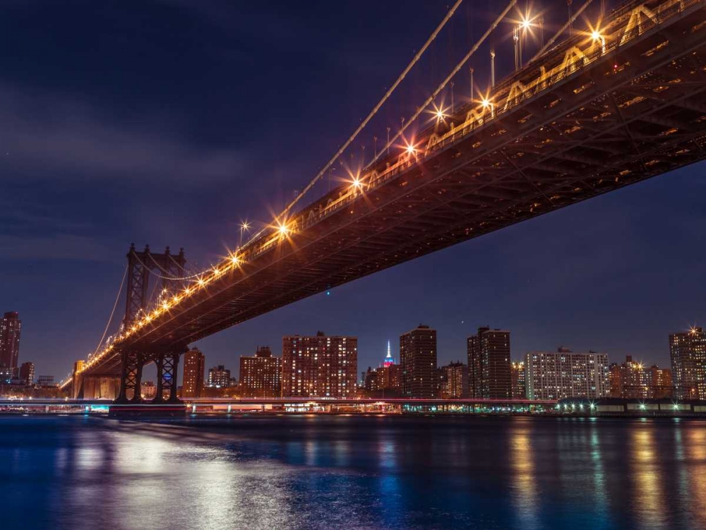 Art Print: Brooklyn Bridge and lower Manhattan skyline at dusk, New York