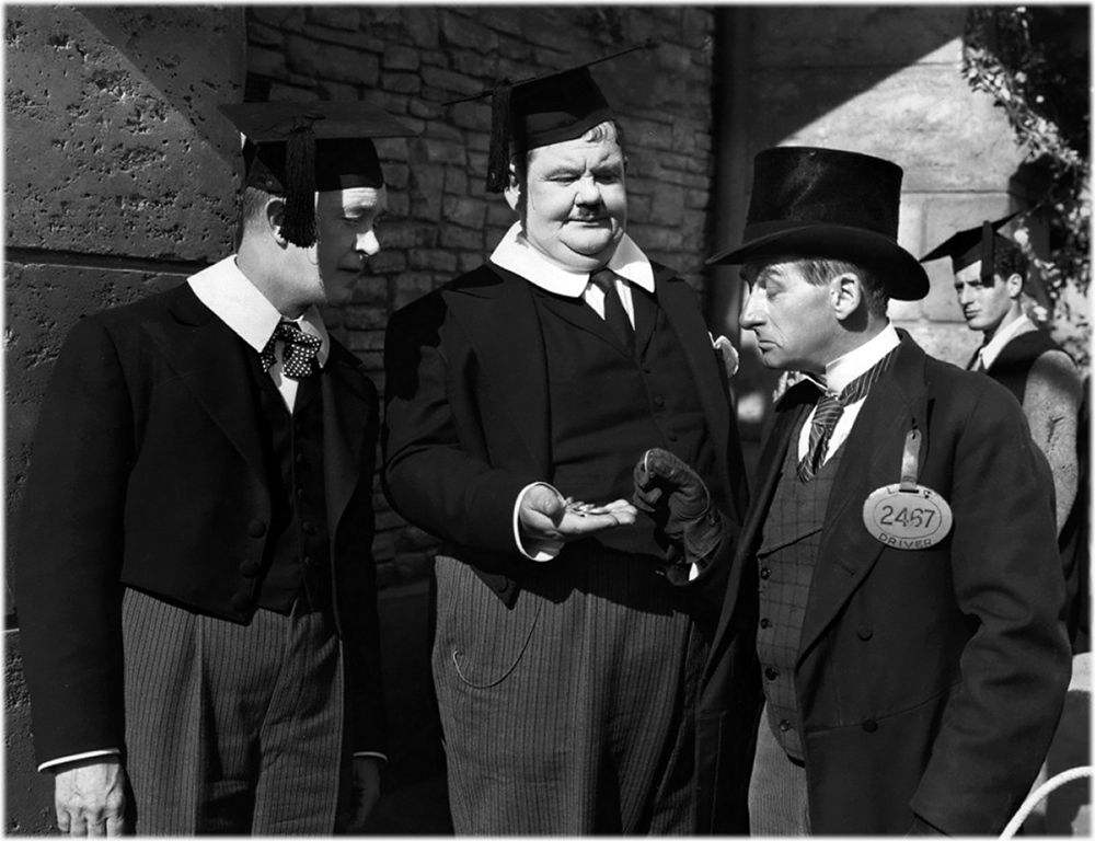 Art Print: Laurel and Hardy - A Regular Scout 1926