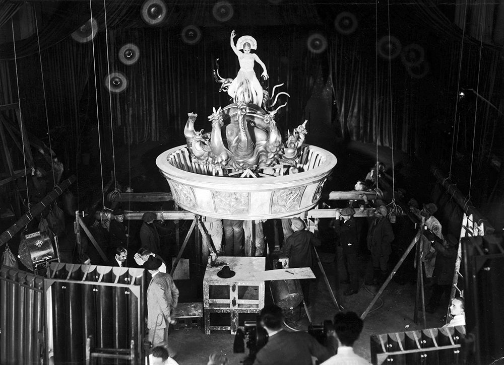 Art Print: Metropolis - Scene Setup - Production Still