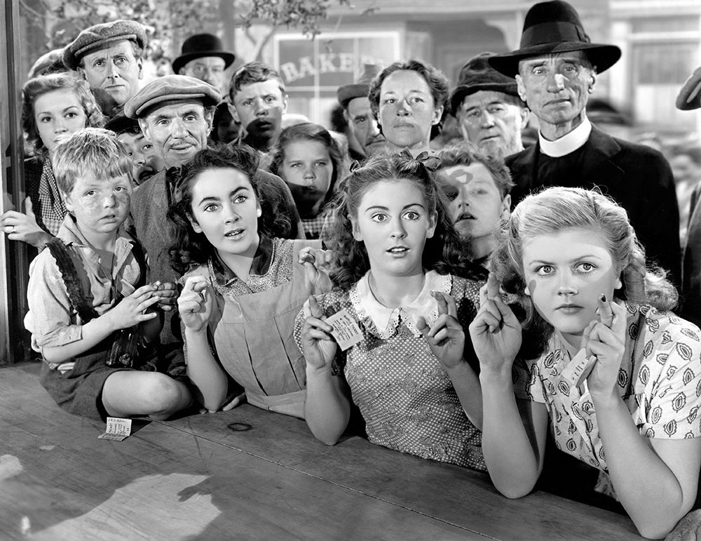 Art Print: National Velvet - Elizabeth Taylor and Angela Lansbury