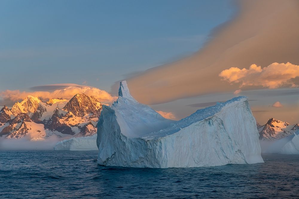 Art Print: Antarctica-South Georgia Island-Coopers Bay Iceberg and mountains at sunrise 