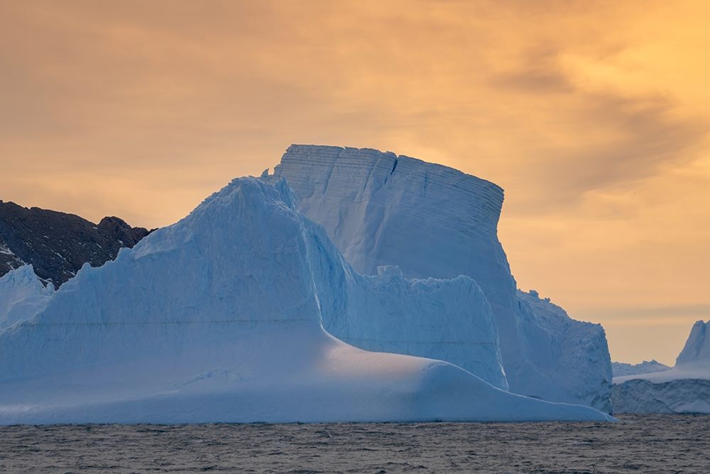 Art Print: Antarctica-South Georgia Island-Coopers Bay Iceberg at sunrise 