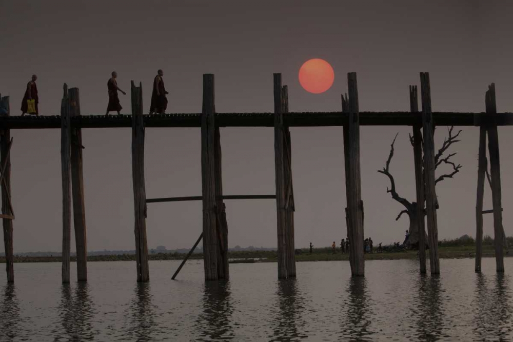 Art Print: Myanmar, Amarapura Monks crossing U Bein Bridge