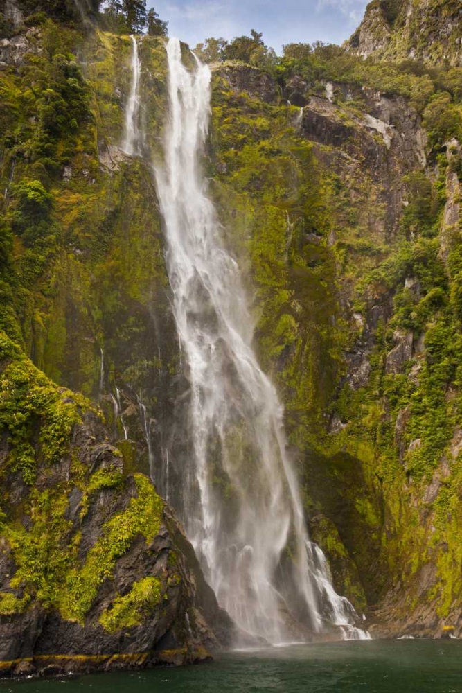 Art Print: New Zealand Waterfall into Milford Sound