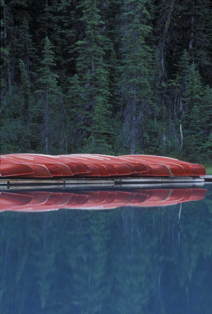 Art Print: Canada, Alberta Canoes line the Lake Louise