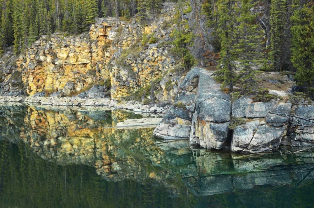 Art Print: Canada, Jasper NP Horseshoe Lake reflection