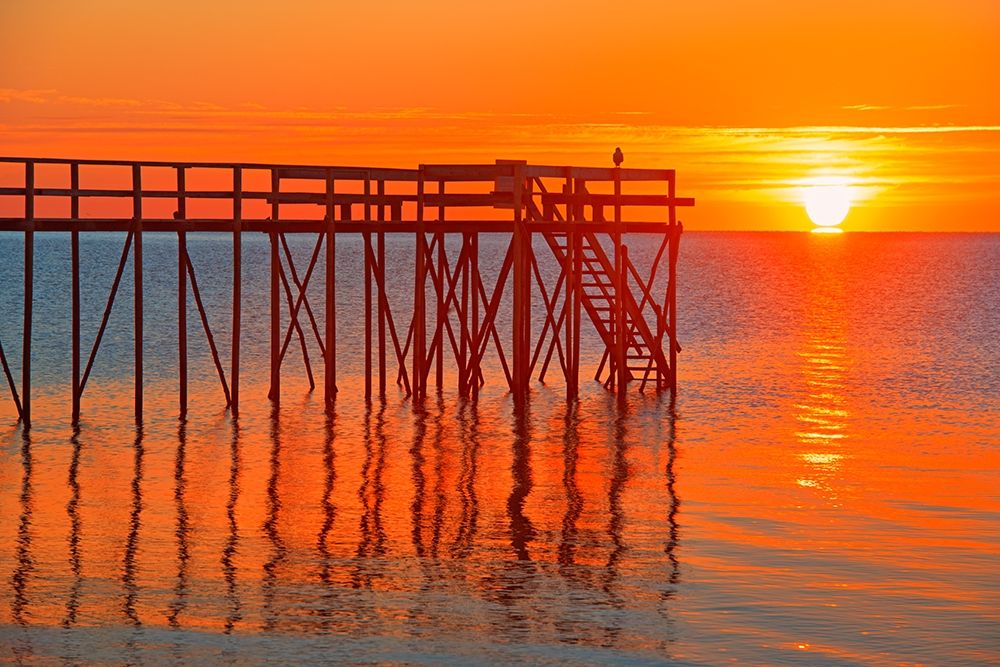 Art Print: Canada-Manitoba-Matlock Pier at sunrise on Lake Winnipeg