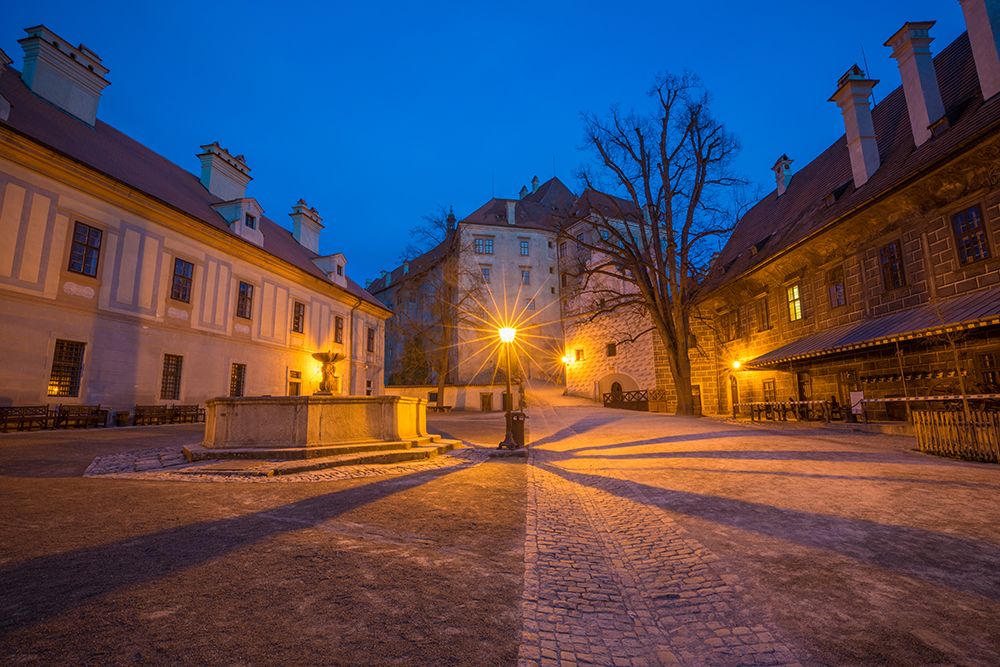 Art Print: Europe-Czech Republic-Cesky Krumlov-Cesky Krumlov Castle courtyard at sunset