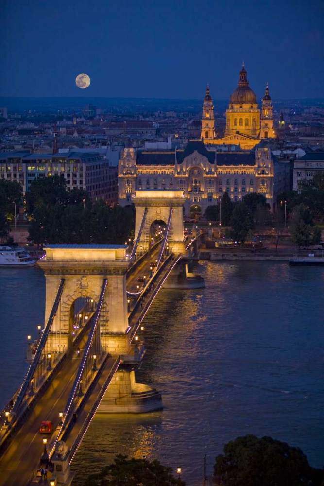 Art Print: Hungary, Budapest Chain Bridge lit at night
