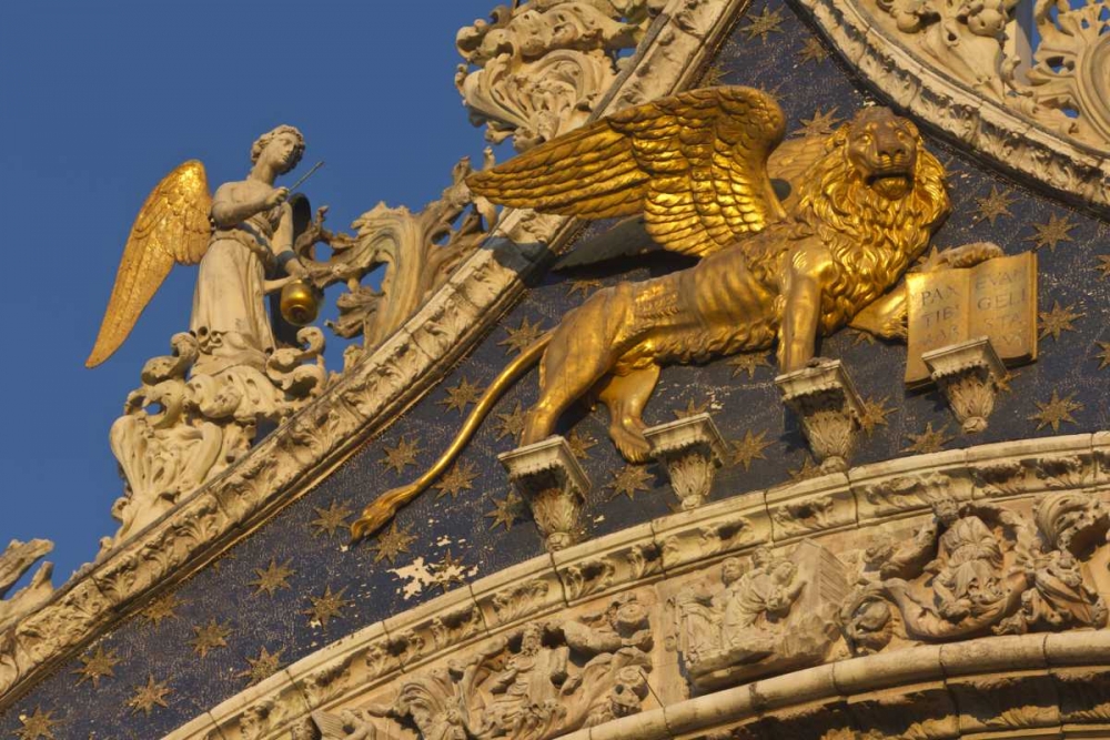 Art Print: Italy, Venice Lion on San Marco Basilica