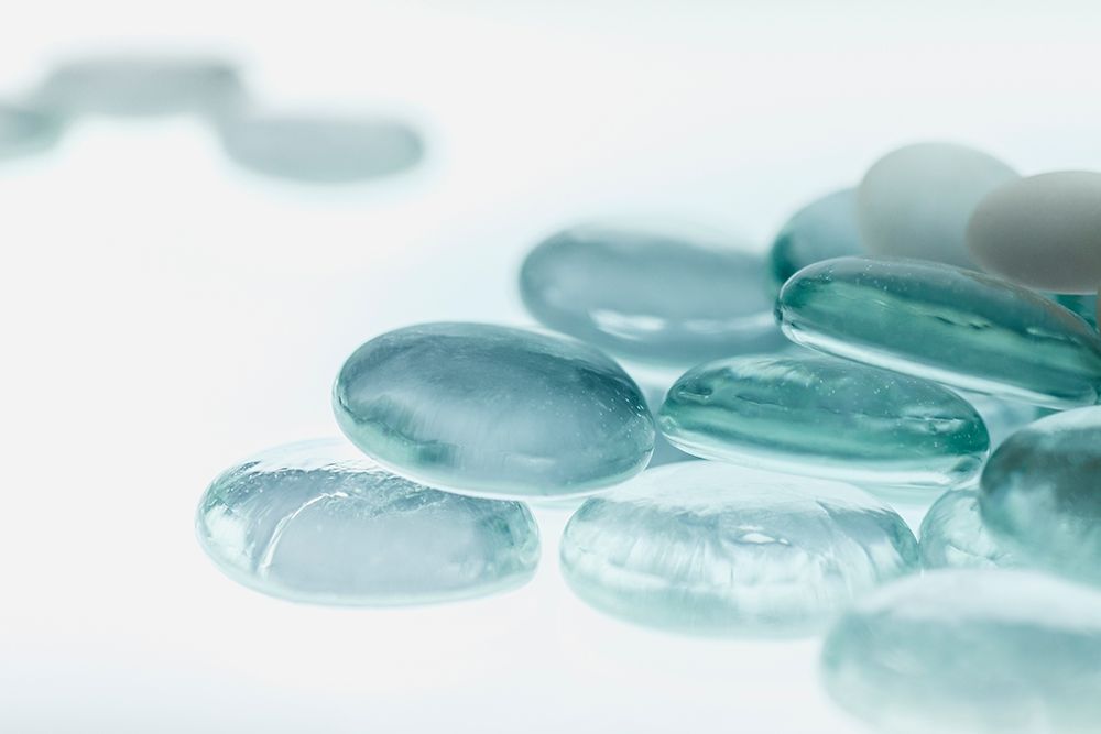 Art Print: Clear Glass Pebbles with light