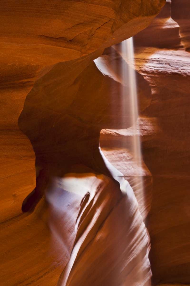 Art Print: AZ Falling sand in  Upper Antelope Canyon