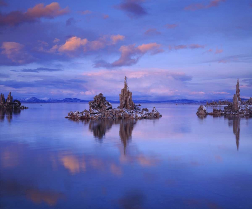 Art Print: California Tufa Formations on Mono Lake