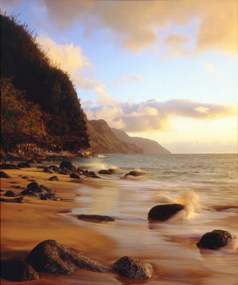 Art Print: Hawaii, Kauai Waves on the Na Pali Coast