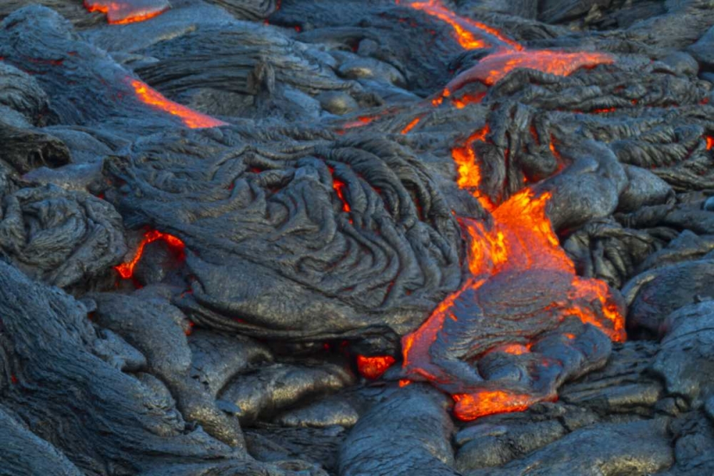 Art Print: Hawaii, Kilauea Molten lava hardening