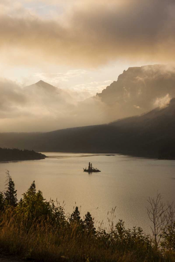 Art Print: MT, Glacier NP Sunrise over St Mary Lake