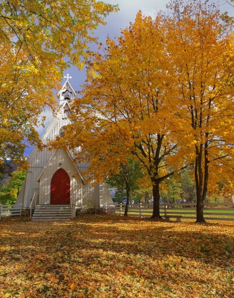 Art Print: OR, Cove Ascension Chapel surrounded by autumn