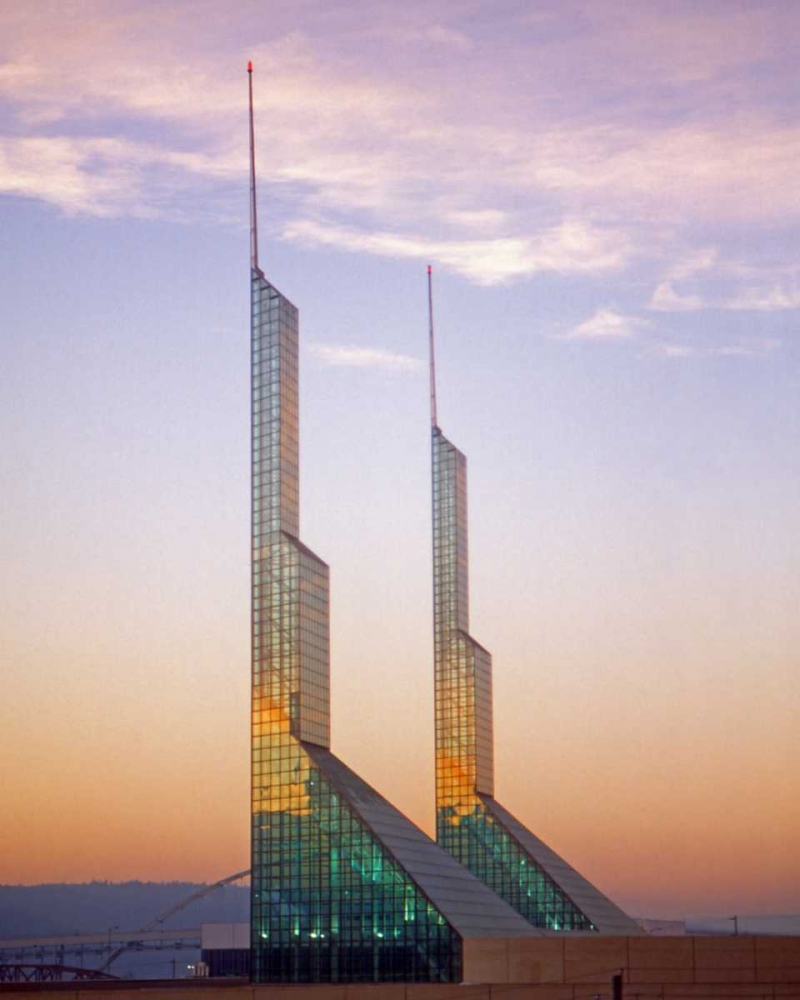 Art Print: OR, Portland Oregon Convention Center at night