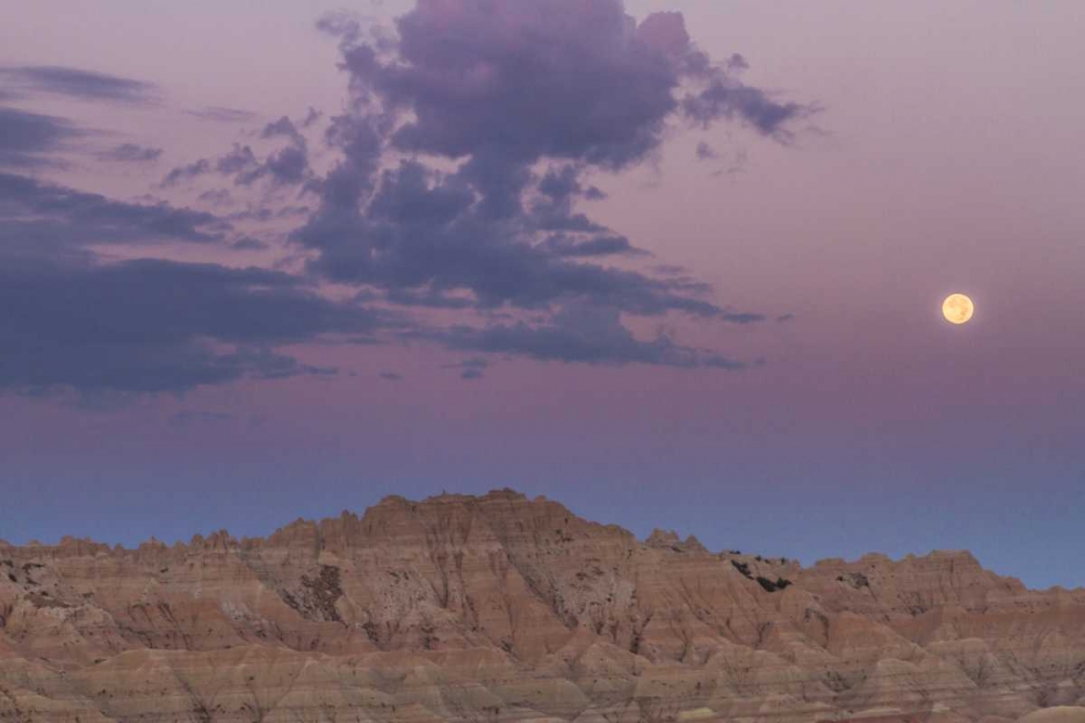 Art Print: SD, Badlands NP Sunrise and moonset
