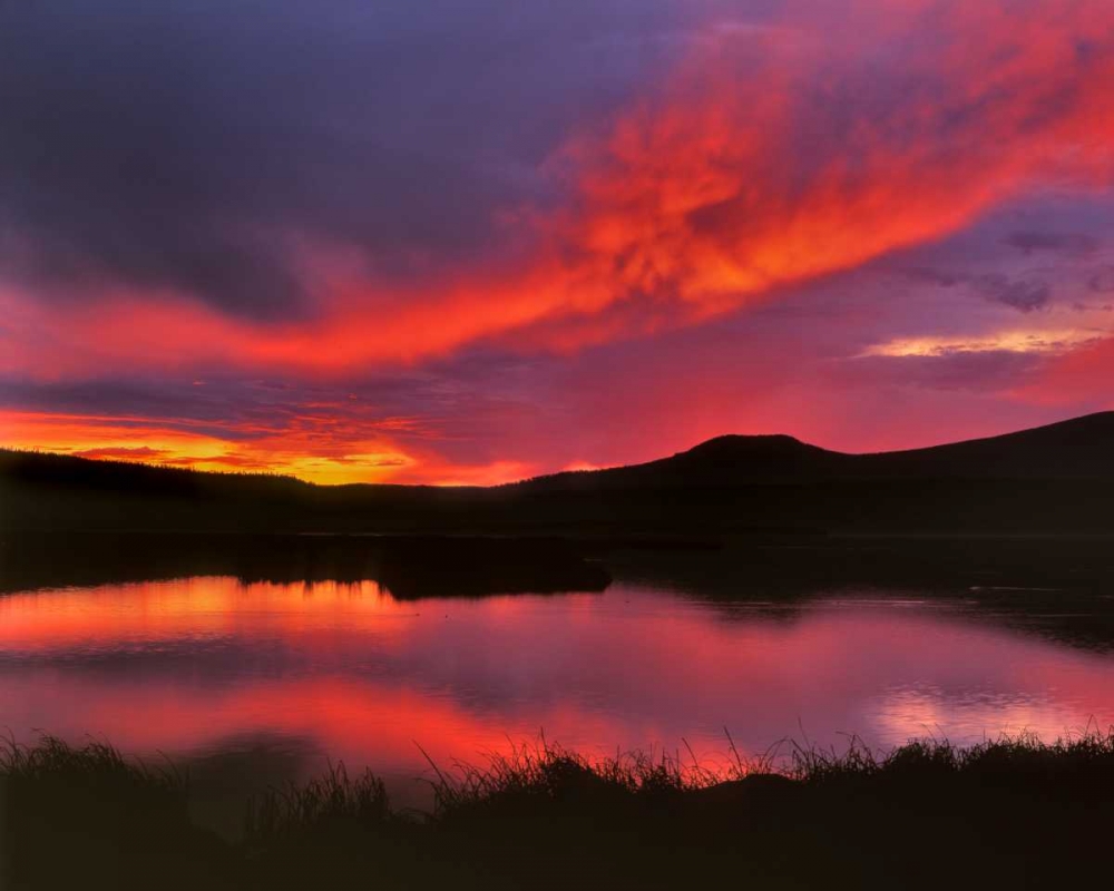 Art Print: USA, Oregon Sunset over Upper Klamath Lake