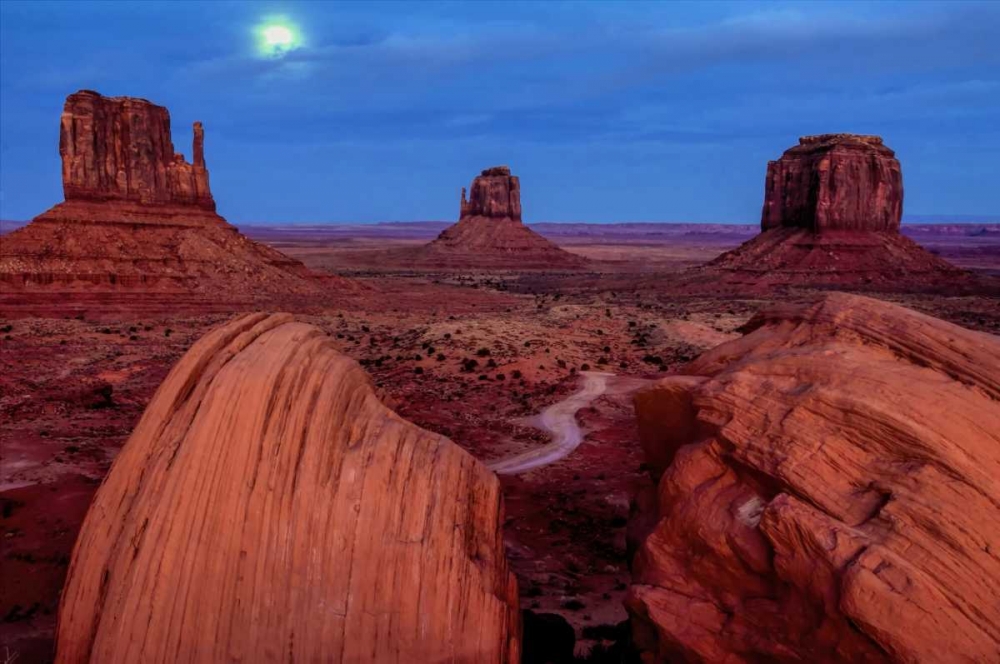 Art Print: UT, Monument Valley Moon and landscape
