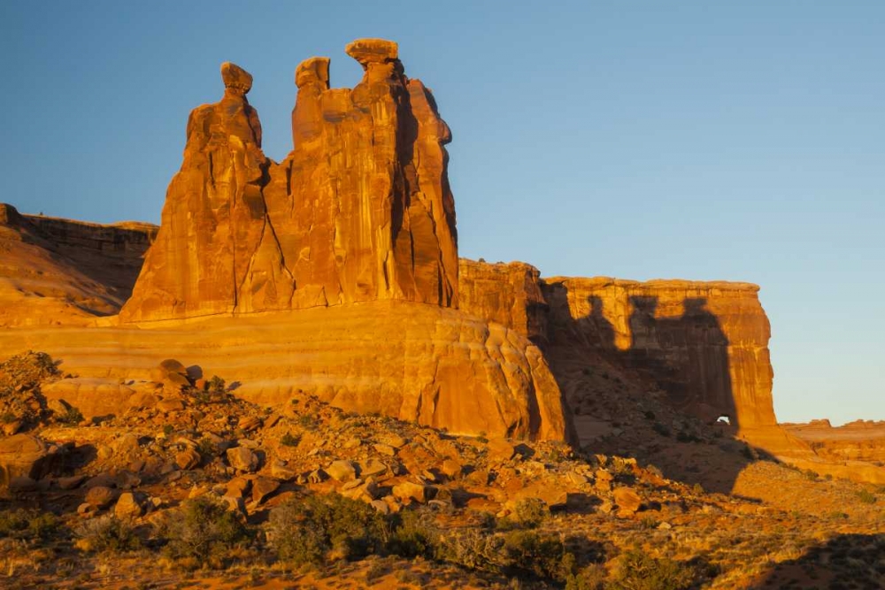 Art Print: UT, Arches NP The Three Gossips formation