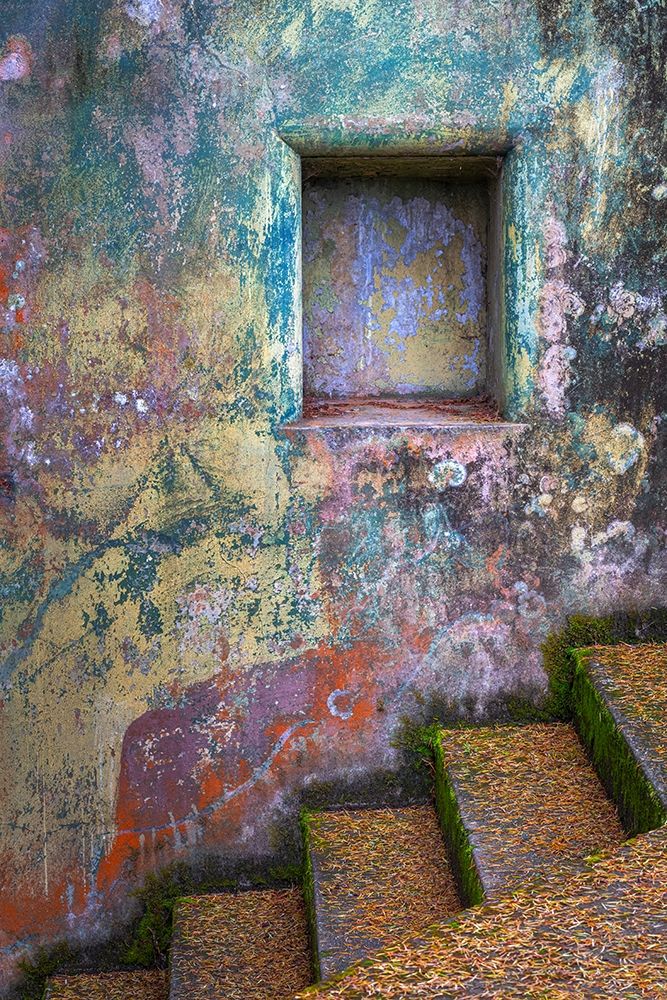 Art Print: Washington State-Port Townsend-Fort Worden State Park Painted walls and stairway 