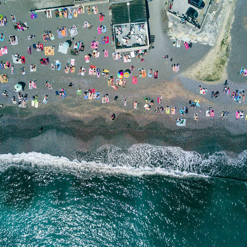 Wall art: Under The Heat, by Chengzhou, Zhou